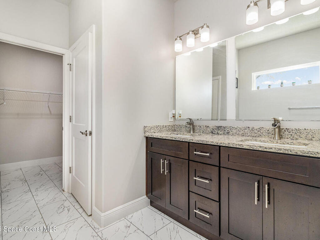 431 Bridgeport Avenue, Palm Bay, FL 32907