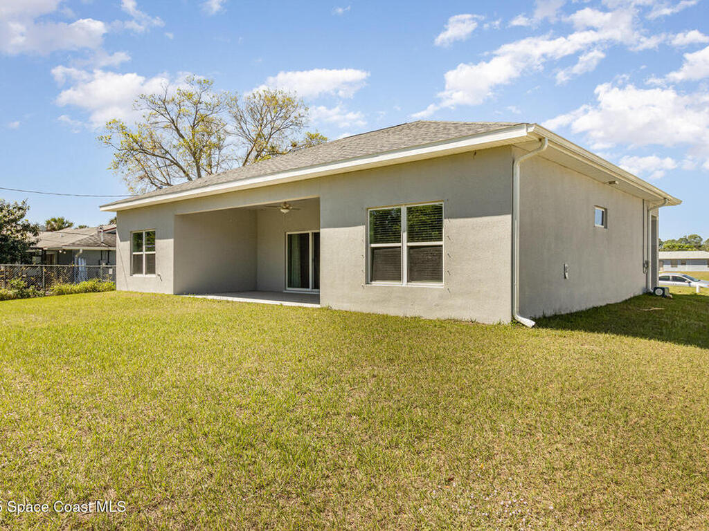 431 Bridgeport Avenue, Palm Bay, FL 32907