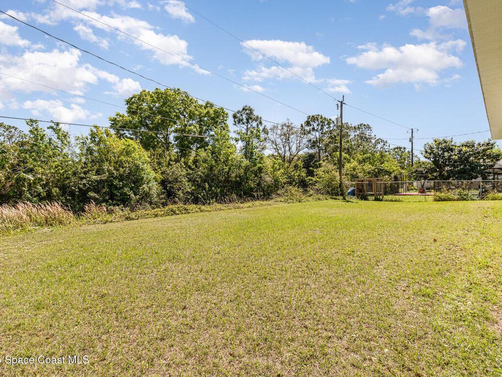 431 Bridgeport Avenue, Palm Bay, FL 32907