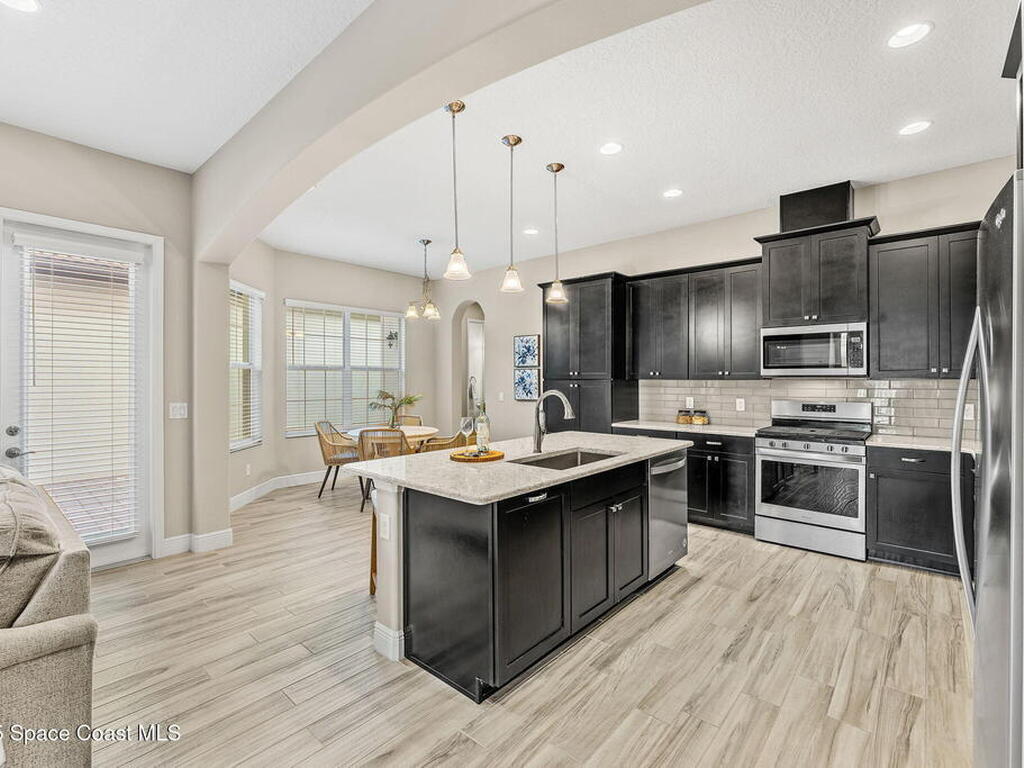 6784 Vista Hermosa Drive, Melbourne, FL 32940