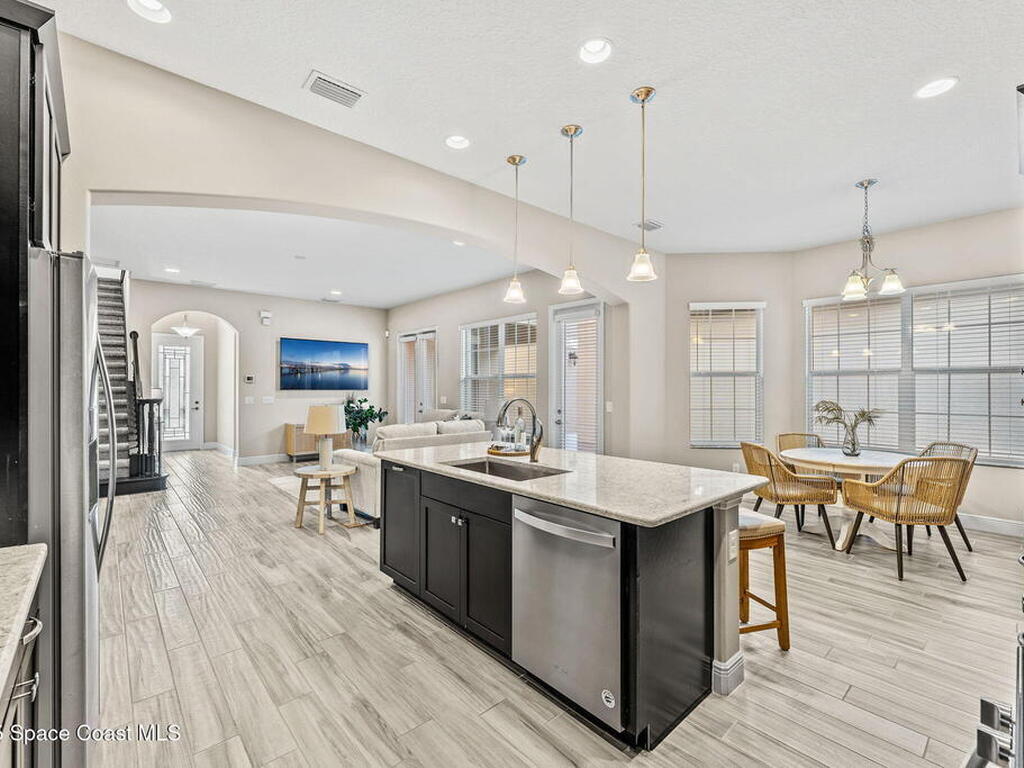6784 Vista Hermosa Drive, Melbourne, FL 32940
