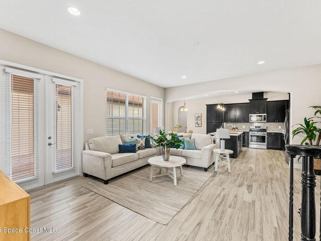 6784 Vista Hermosa Drive, Melbourne, FL 32940