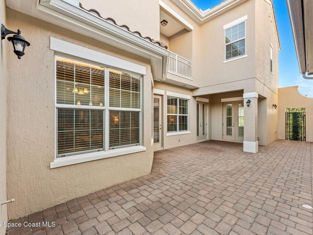 6784 Vista Hermosa Drive, Melbourne, FL 32940