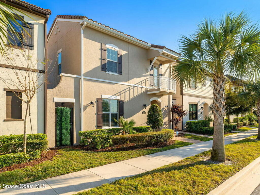 6784 Vista Hermosa Drive, Melbourne, FL 32940