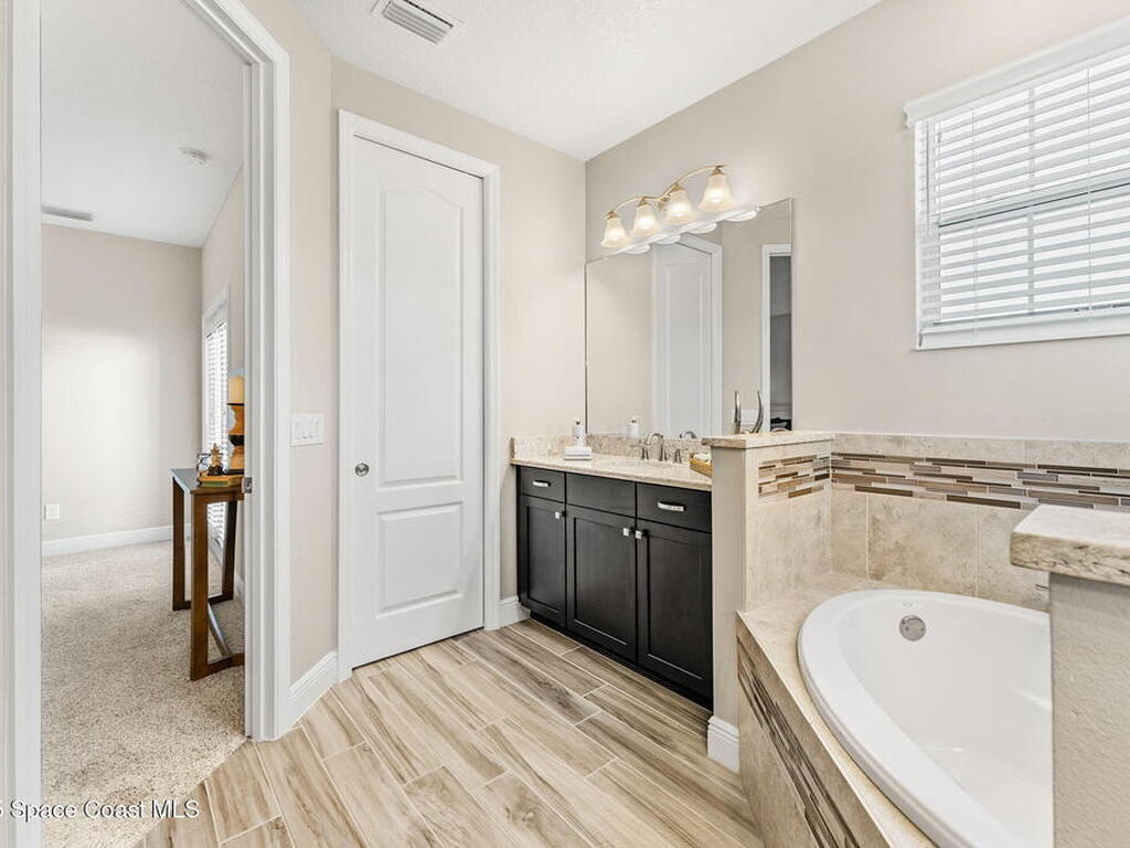 6784 Vista Hermosa Drive, Melbourne, FL 32940
