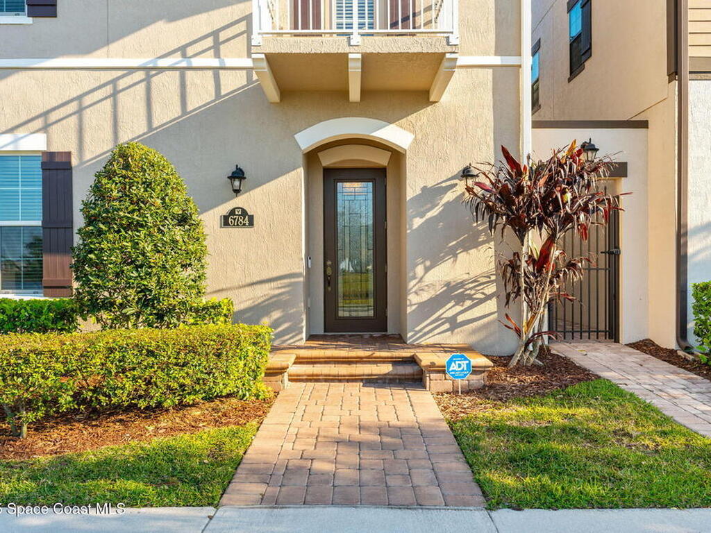 6784 Vista Hermosa Drive, Melbourne, FL 32940