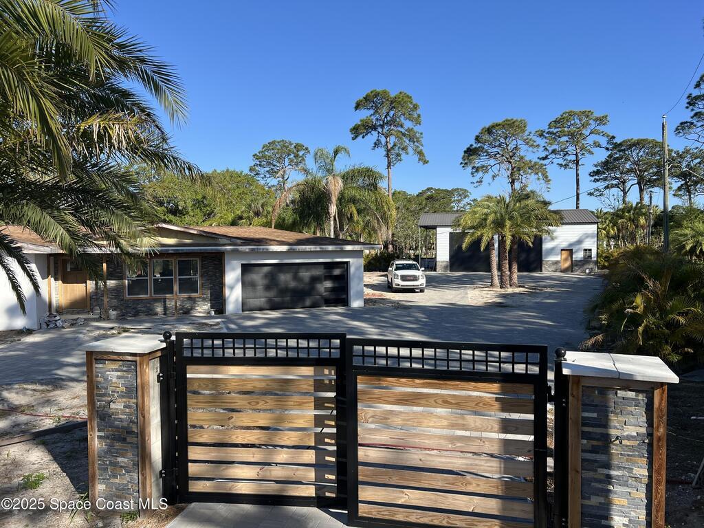 2275 Pineapple Place, Merritt Island, FL 32952