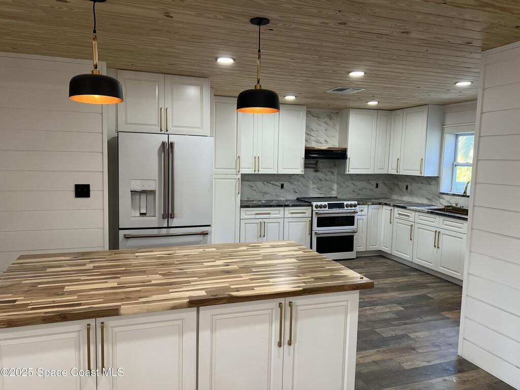 2275 Pineapple Place, Merritt Island, FL 32952