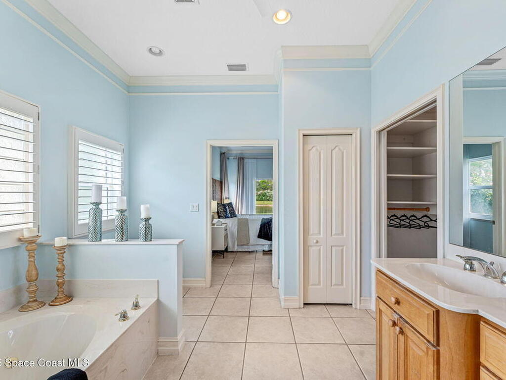 2942 Heritage Circle, Merritt Island, FL 32952