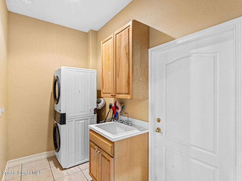 2942 Heritage Circle, Merritt Island, FL 32952