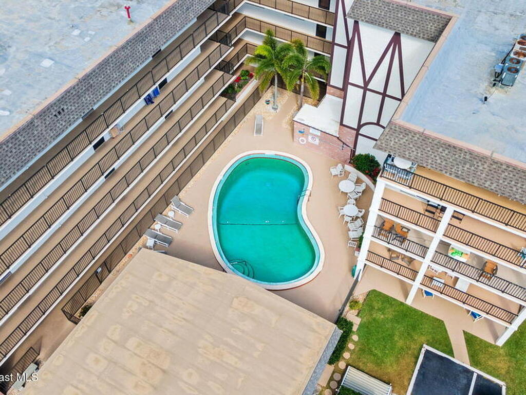 383 N Atlantic Avenue, Cocoa Beach, FL 32931