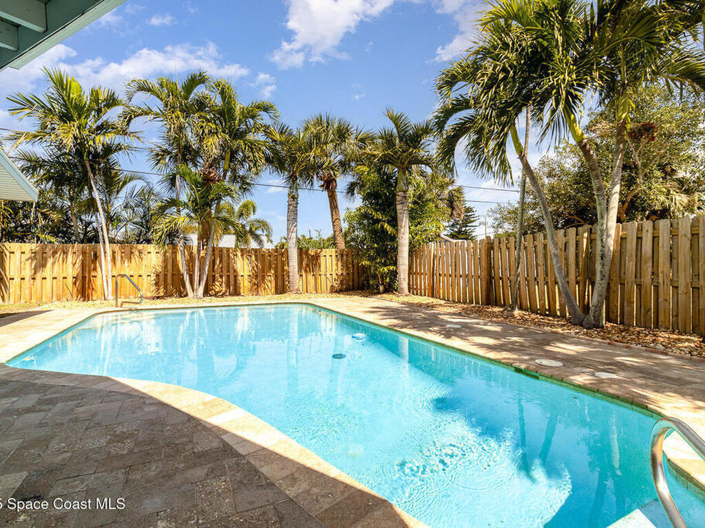402 Coral Avenue, Melbourne Beach, FL 32951