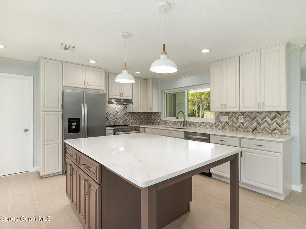 402 Coral Avenue, Melbourne Beach, FL 32951
