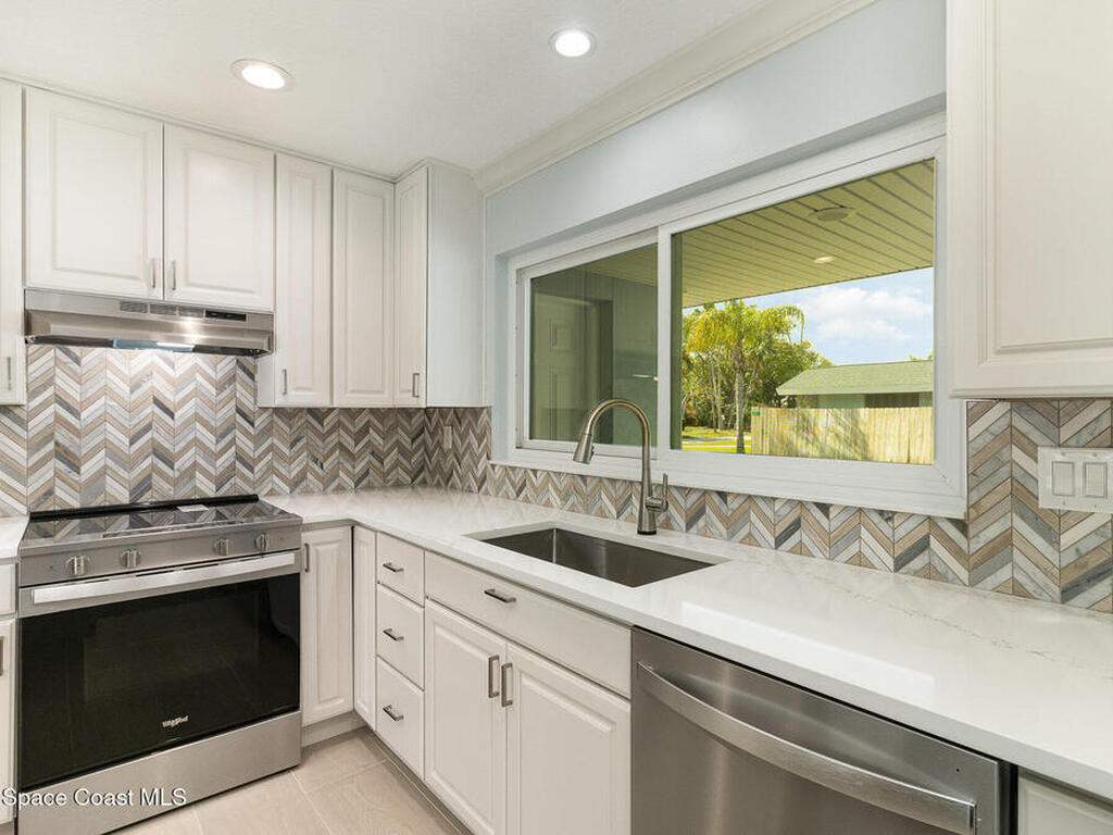 402 Coral Avenue, Melbourne Beach, FL 32951