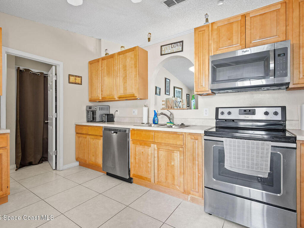 2977 Sebastian Lane, Melbourne, FL 32935