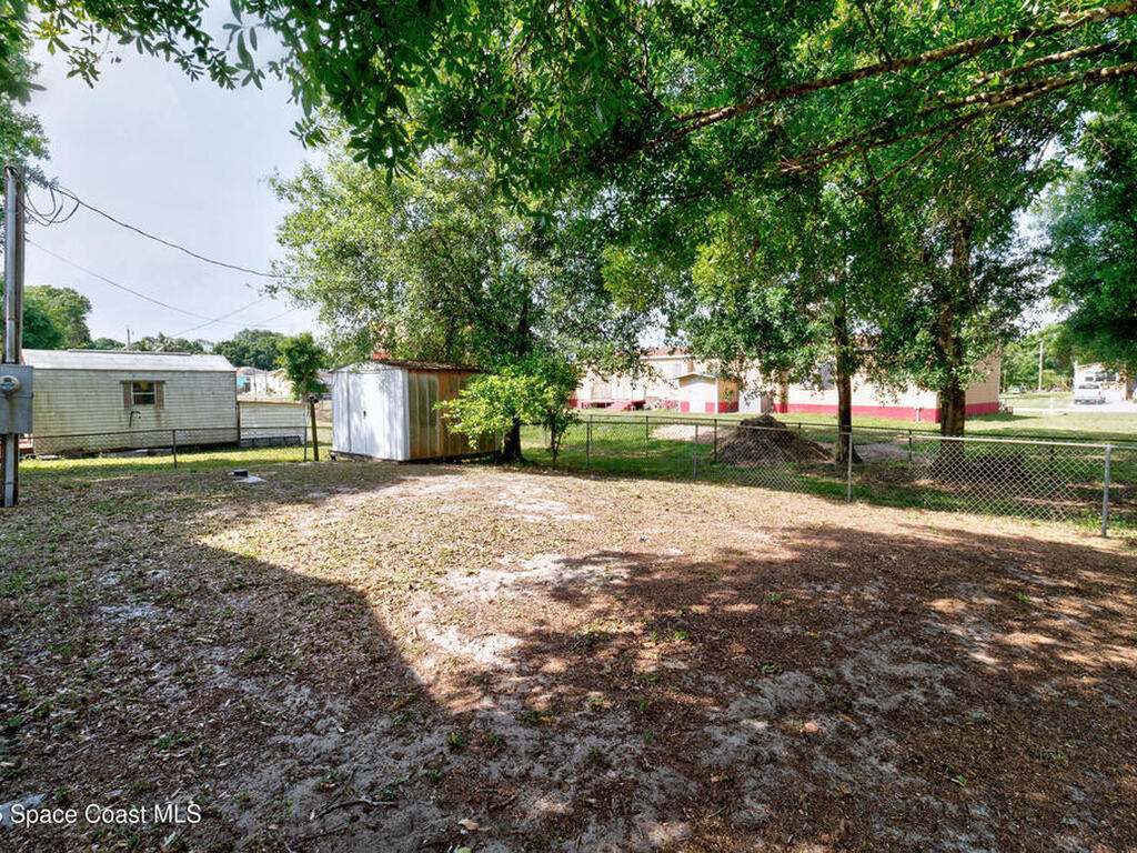 164 S Elm Street, Fellsmere, FL 32948