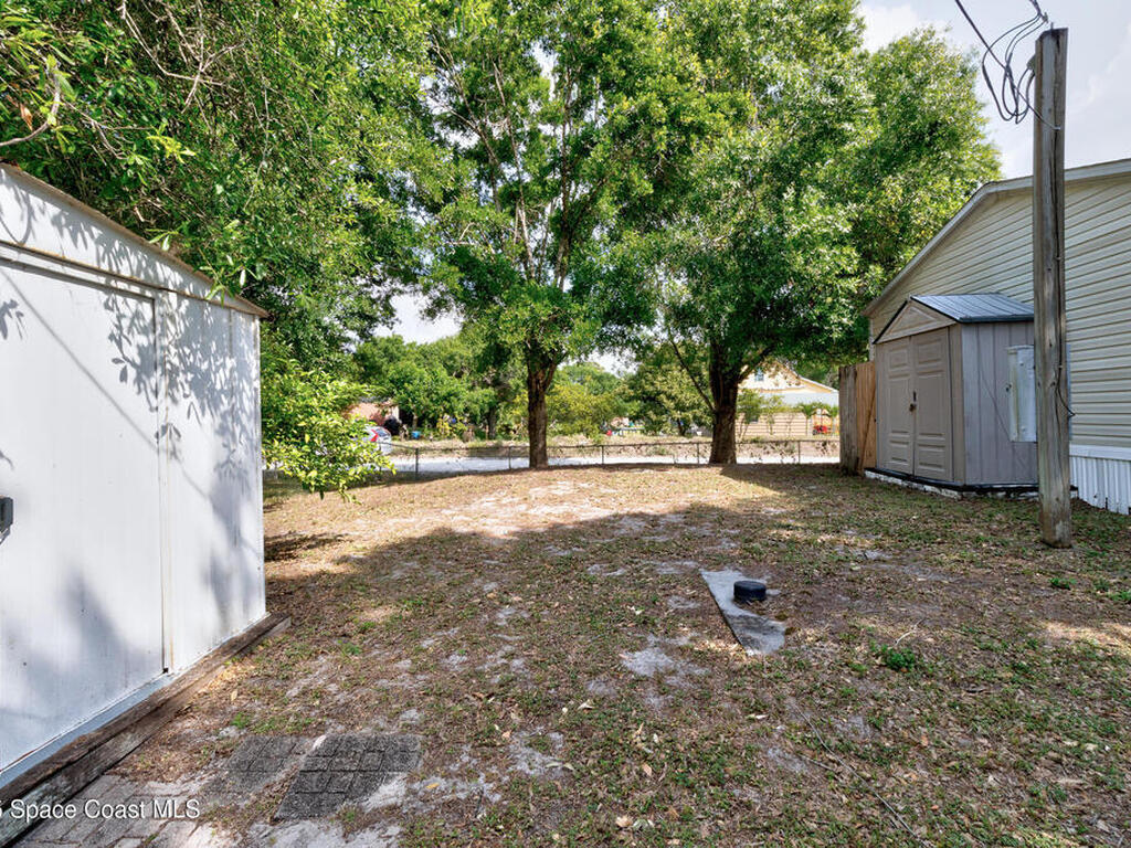 164 S Elm Street, Fellsmere, FL 32948