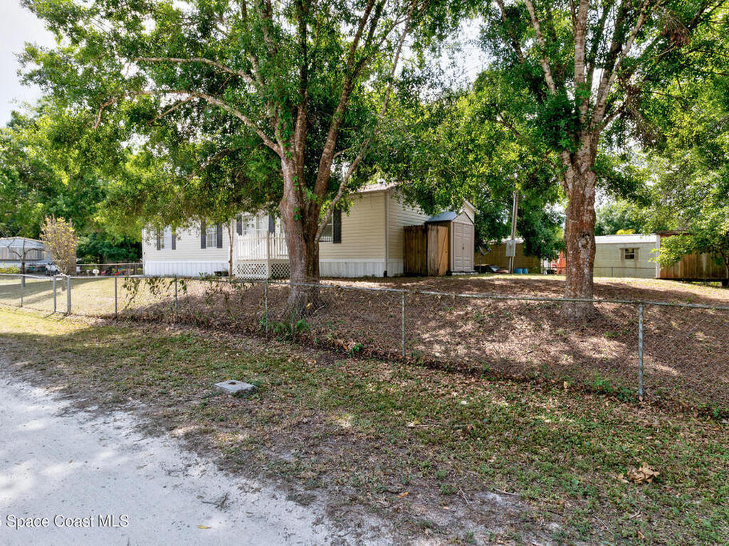 164 S Elm Street, Fellsmere, FL 32948