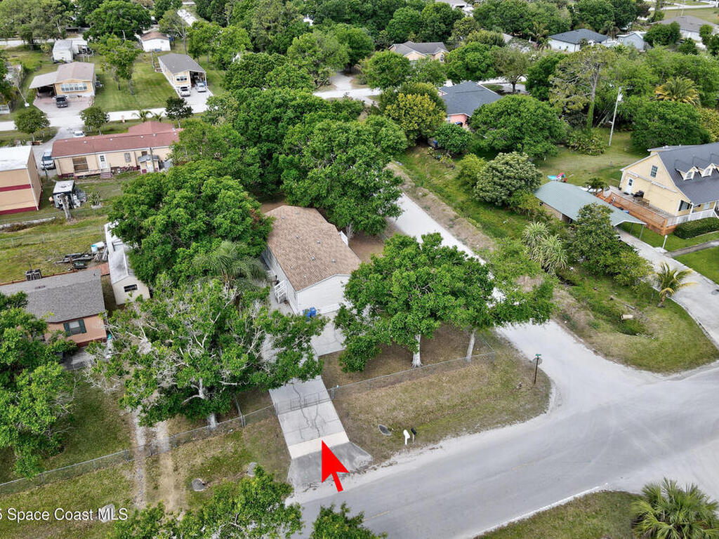 164 S Elm Street, Fellsmere, FL 32948
