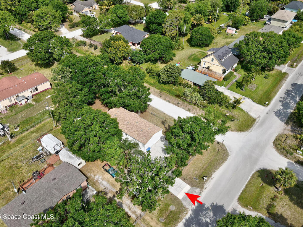 164 S Elm Street, Fellsmere, FL 32948