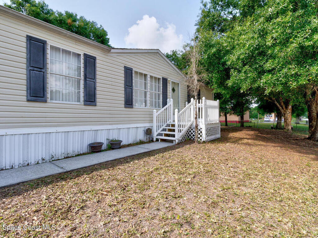 164 S Elm Street, Fellsmere, FL 32948