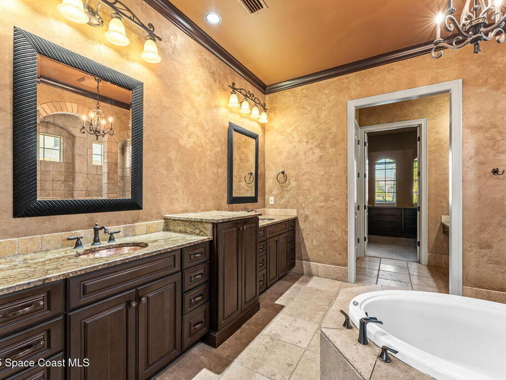 5137 Royal Paddock Way, Merritt Island, FL 32953