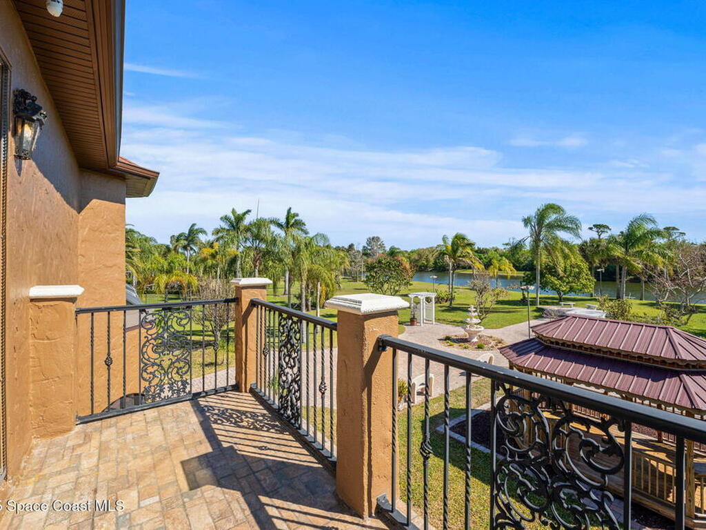 5137 Royal Paddock Way, Merritt Island, FL 32953