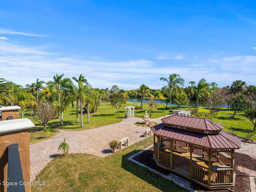 5137 Royal Paddock Way, Merritt Island, FL 32953