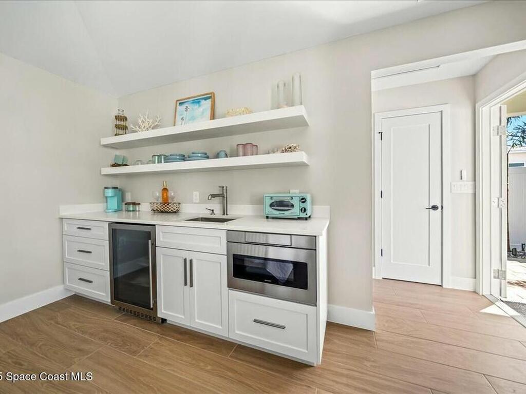 2021 S Orlando Avenue, Cocoa Beach, FL 32931