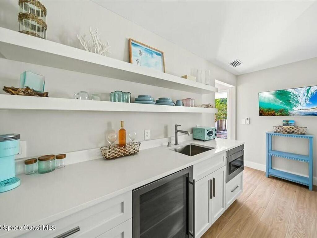2021 S Orlando Avenue, Cocoa Beach, FL 32931