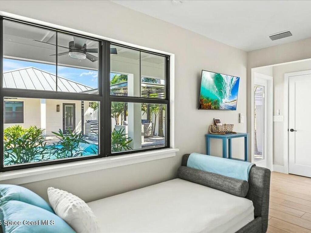 2021 S Orlando Avenue, Cocoa Beach, FL 32931