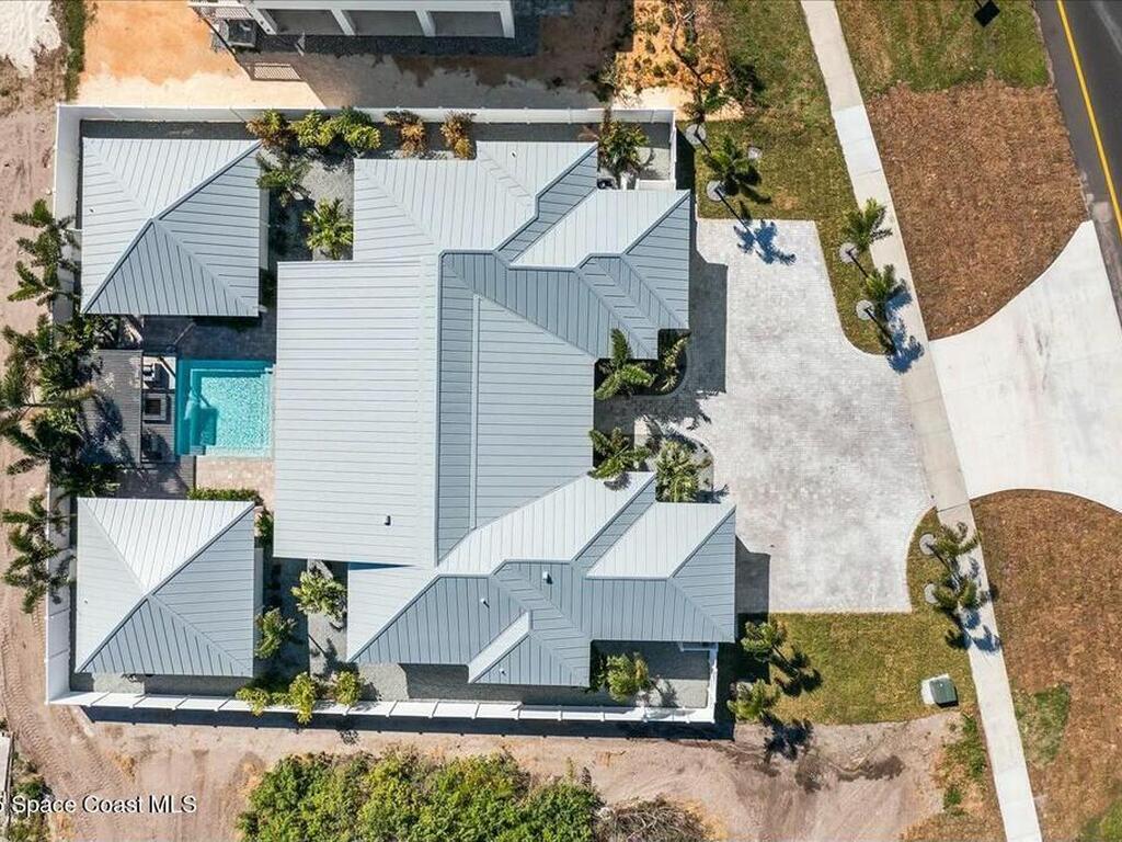 2021 S Orlando Avenue, Cocoa Beach, FL 32931