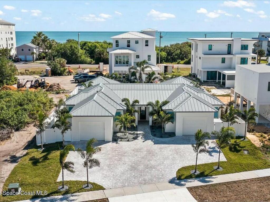 2021 S Orlando Avenue, Cocoa Beach, FL 32931