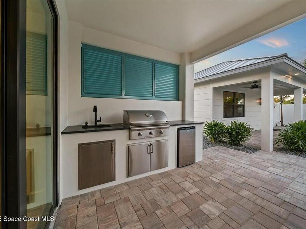 2021 S Orlando Avenue, Cocoa Beach, FL 32931