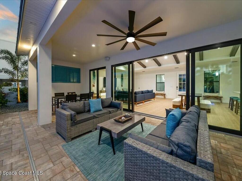 2021 S Orlando Avenue, Cocoa Beach, FL 32931