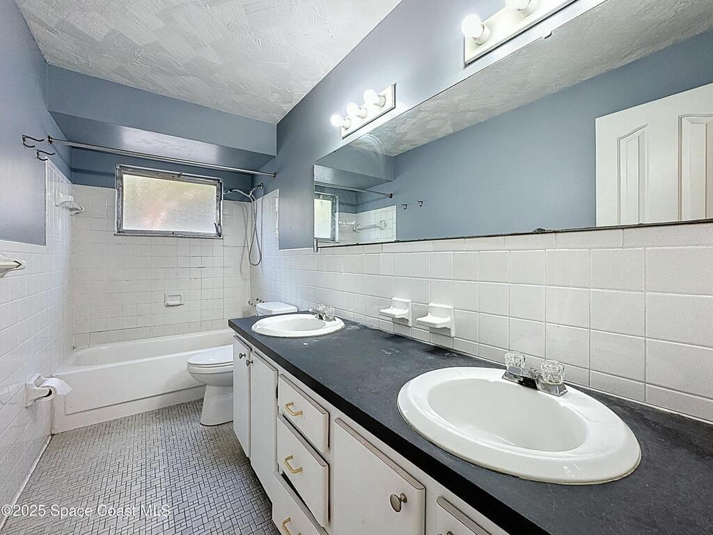 135 Artemis Boulevard, Merritt Island, FL 32953