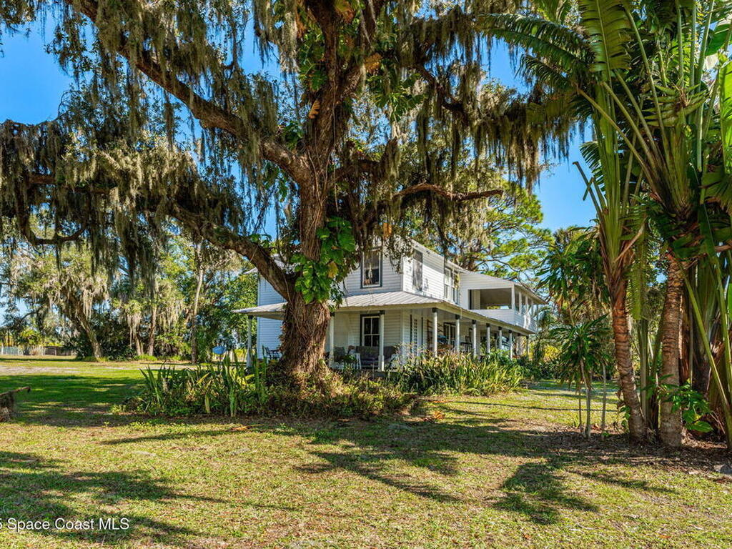 1605 N Tropical Trail, Merritt Island, FL 32953