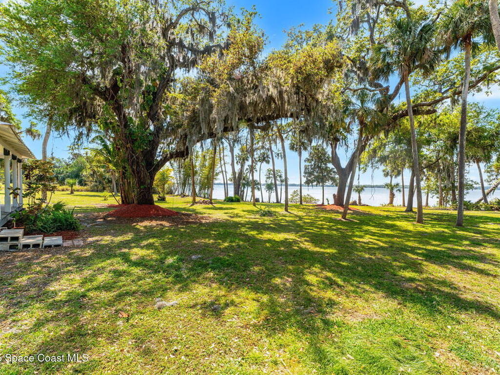 1605 N Tropical Trail, Merritt Island, FL 32953