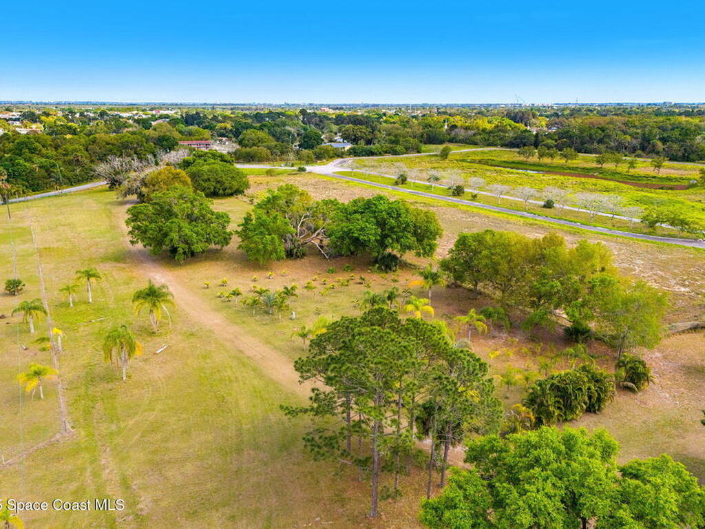 1605 N Tropical Trail, Merritt Island, FL 32953