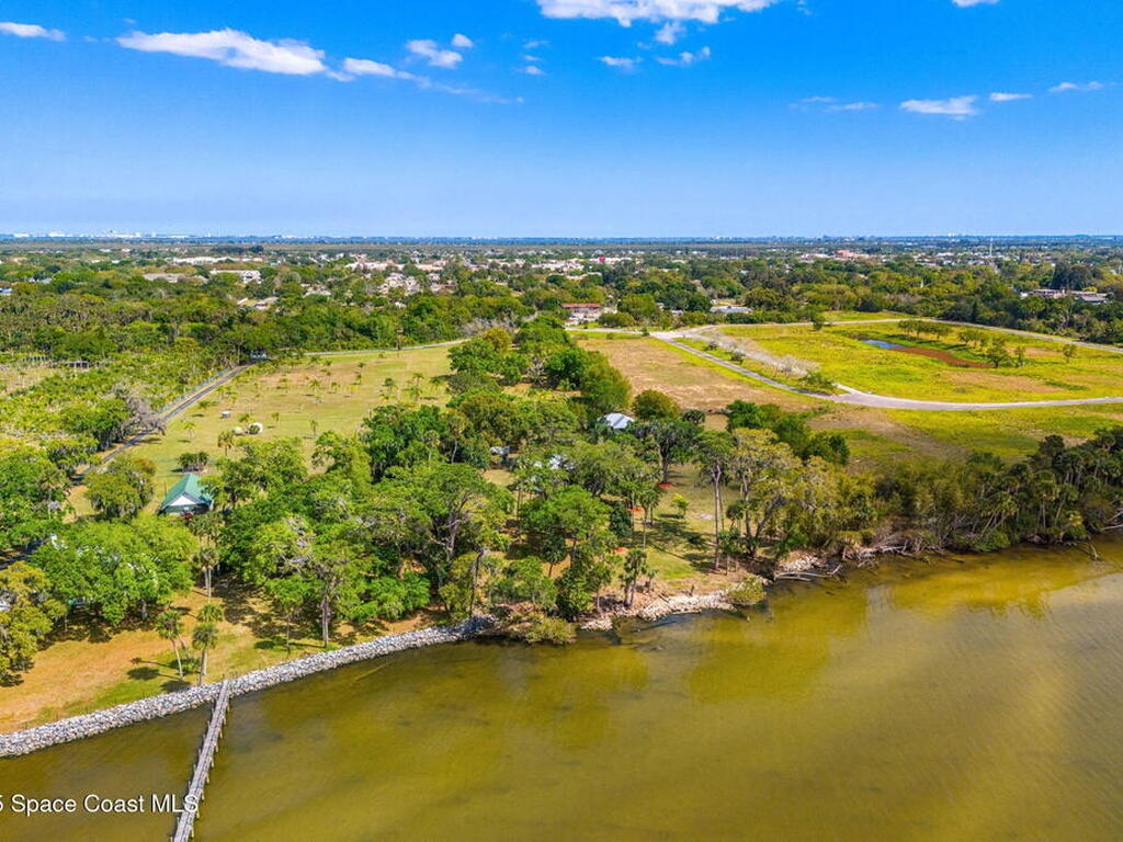 1605 N Tropical Trail, Merritt Island, FL 32953