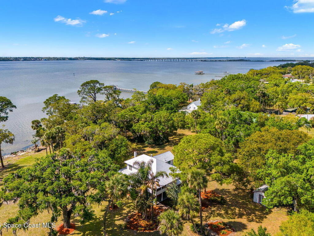 1605 N Tropical Trail, Merritt Island, FL 32953