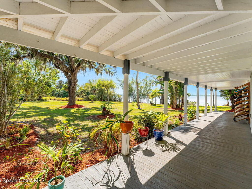 1605 N Tropical Trail, Merritt Island, FL 32953