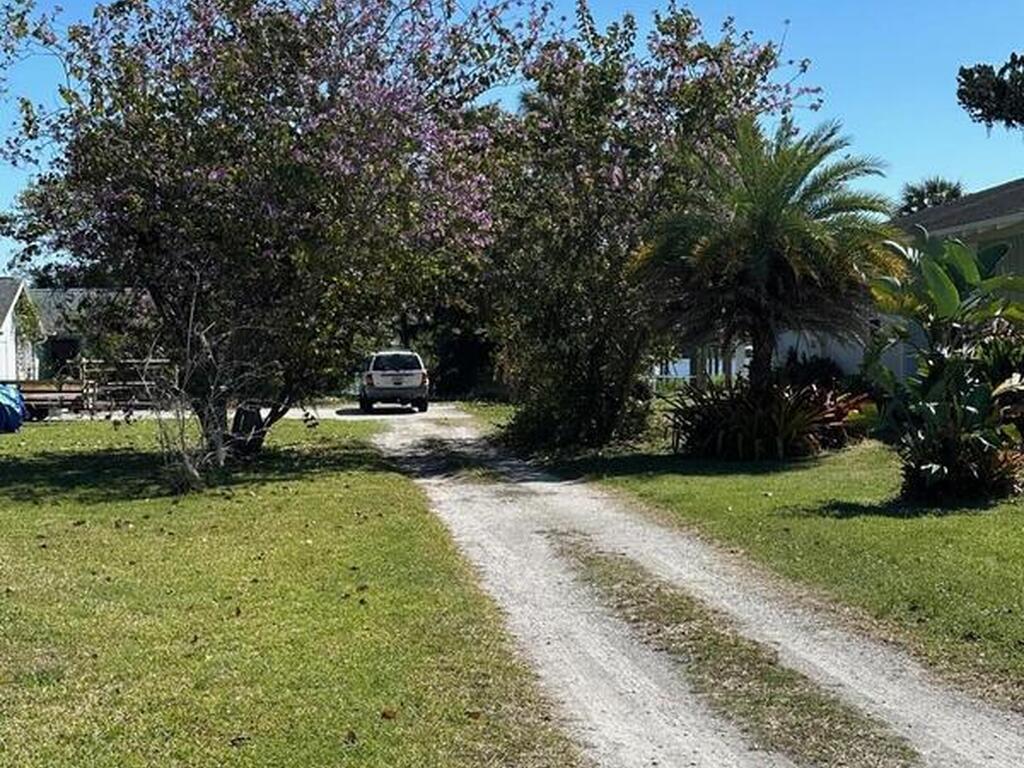 1933 Bayview Drive, New Smyrna Beach, FL 32168