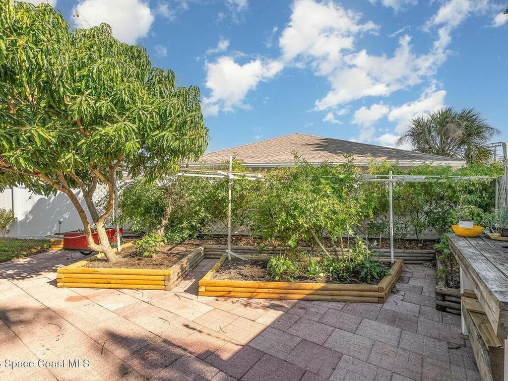1445 Centaurus Court, Merritt Island, FL 32953