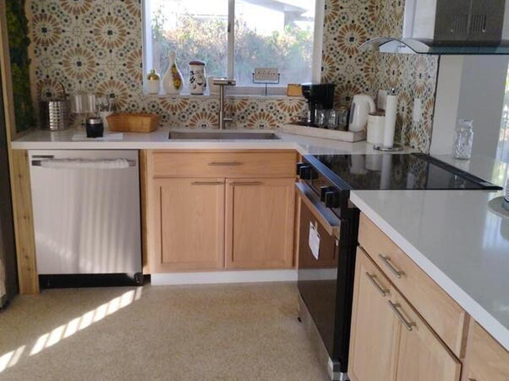 2050 Port Malabar Boulevard, Palm Bay, FL 32905