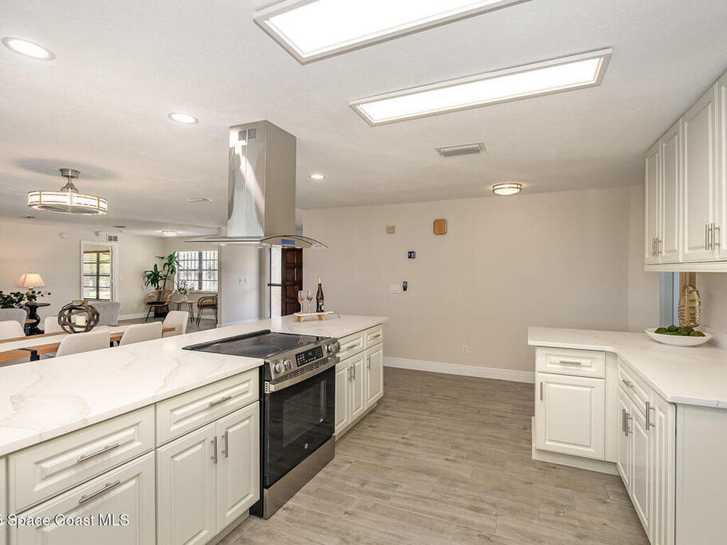 2280 Sykes Creek Drive, Merritt Island, FL 32953
