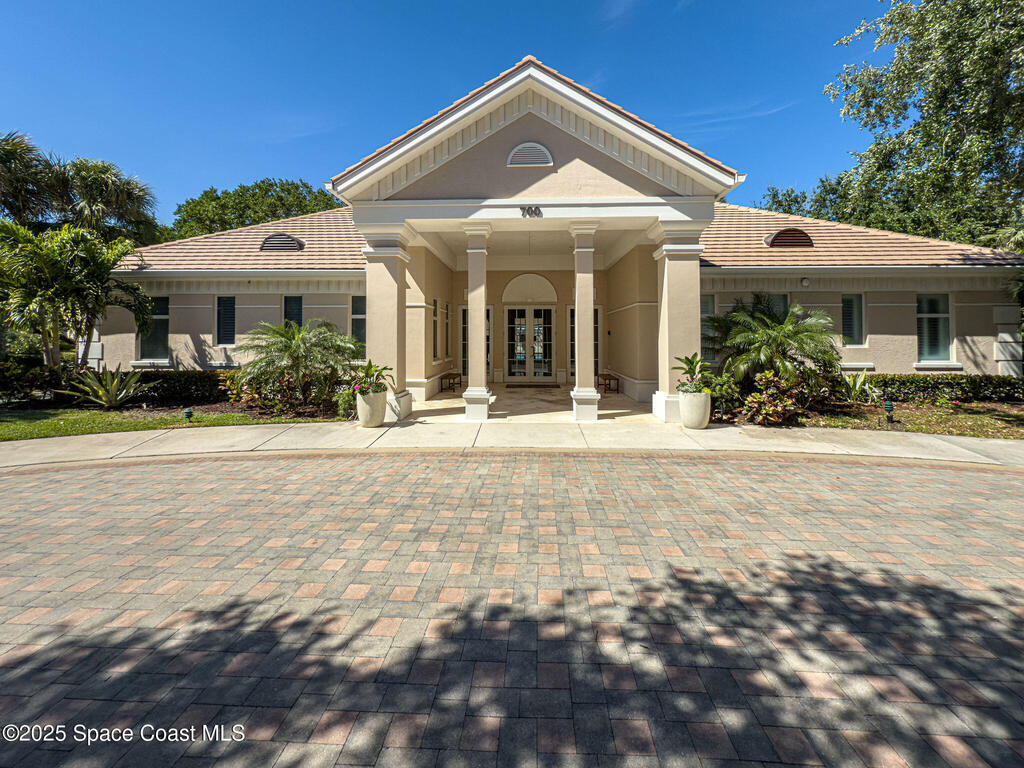 601 N Swim Club Drive, Indian River Shores, FL 32963