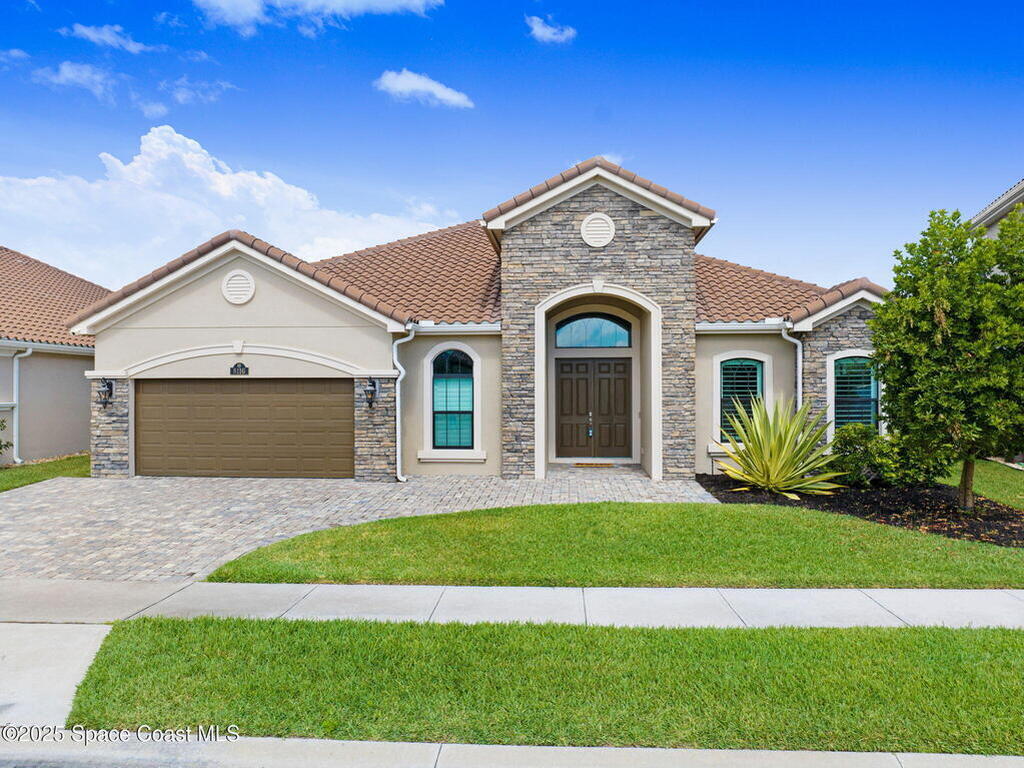 8116 Stonecrest Drive, Melbourne, FL 32940