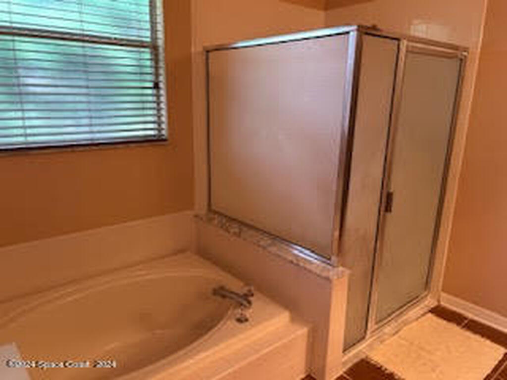 1133 Helmsdale Drive, Wesley Chapel, FL 33545