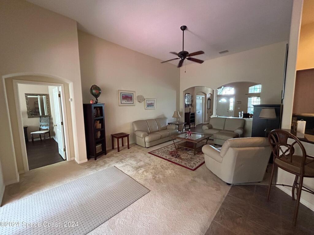 1133 Helmsdale Drive, Wesley Chapel, FL 33545